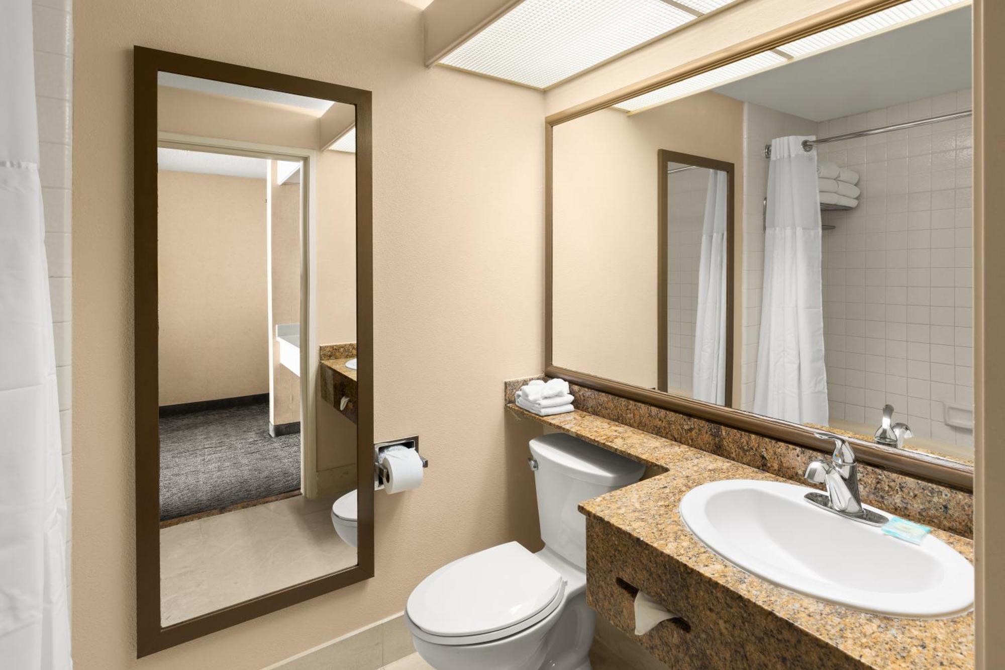 Anaheim Portofino Inn & Suites Εξωτερικό φωτογραφία