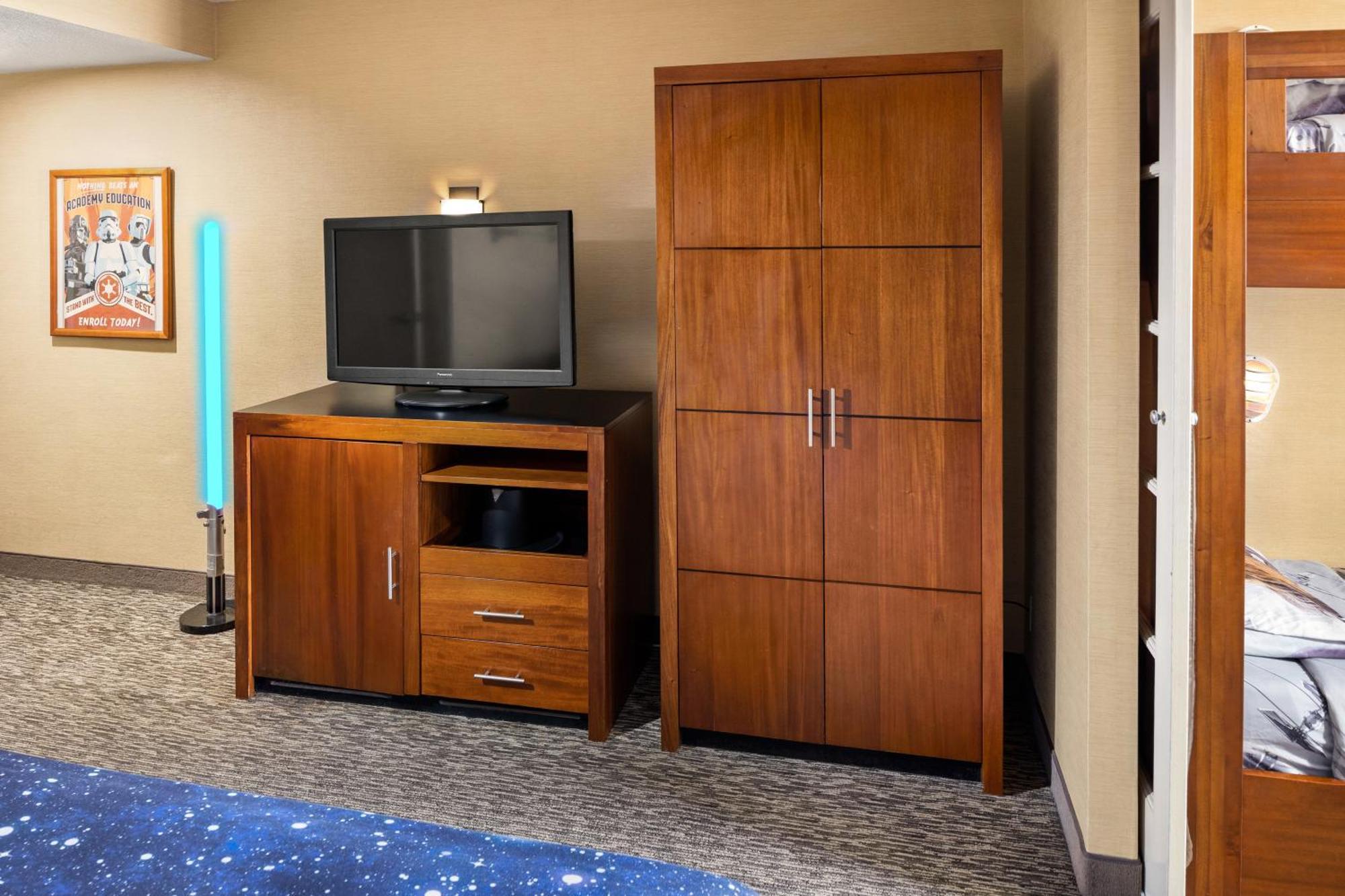 Anaheim Portofino Inn & Suites Εξωτερικό φωτογραφία